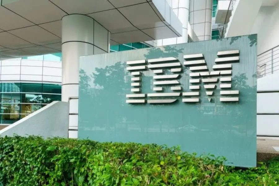 Trading online, focus su IBM: è il momento giusto per comprare azioni del colosso statunitense?